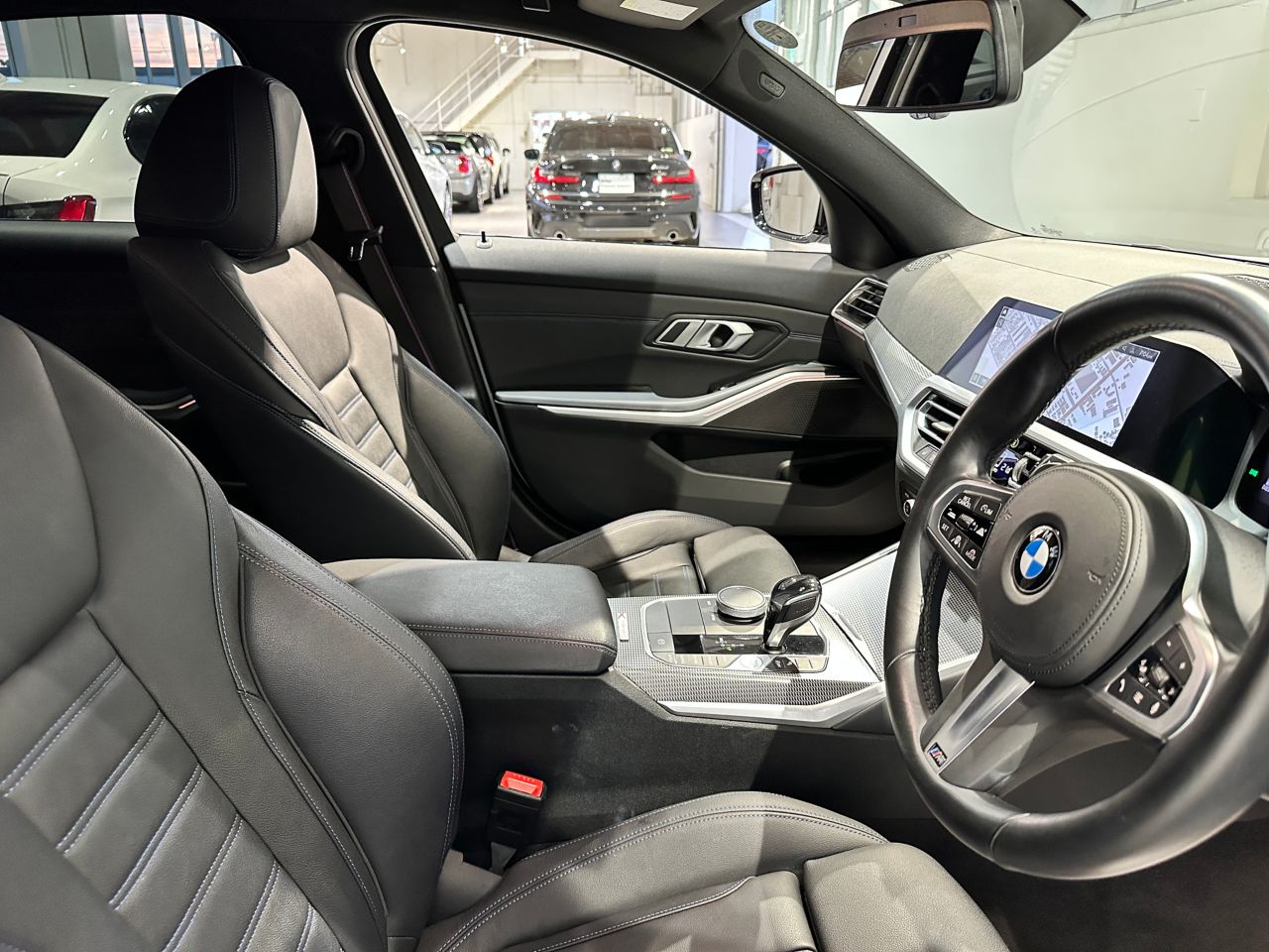 G20 320d xDrive RHD Saloon