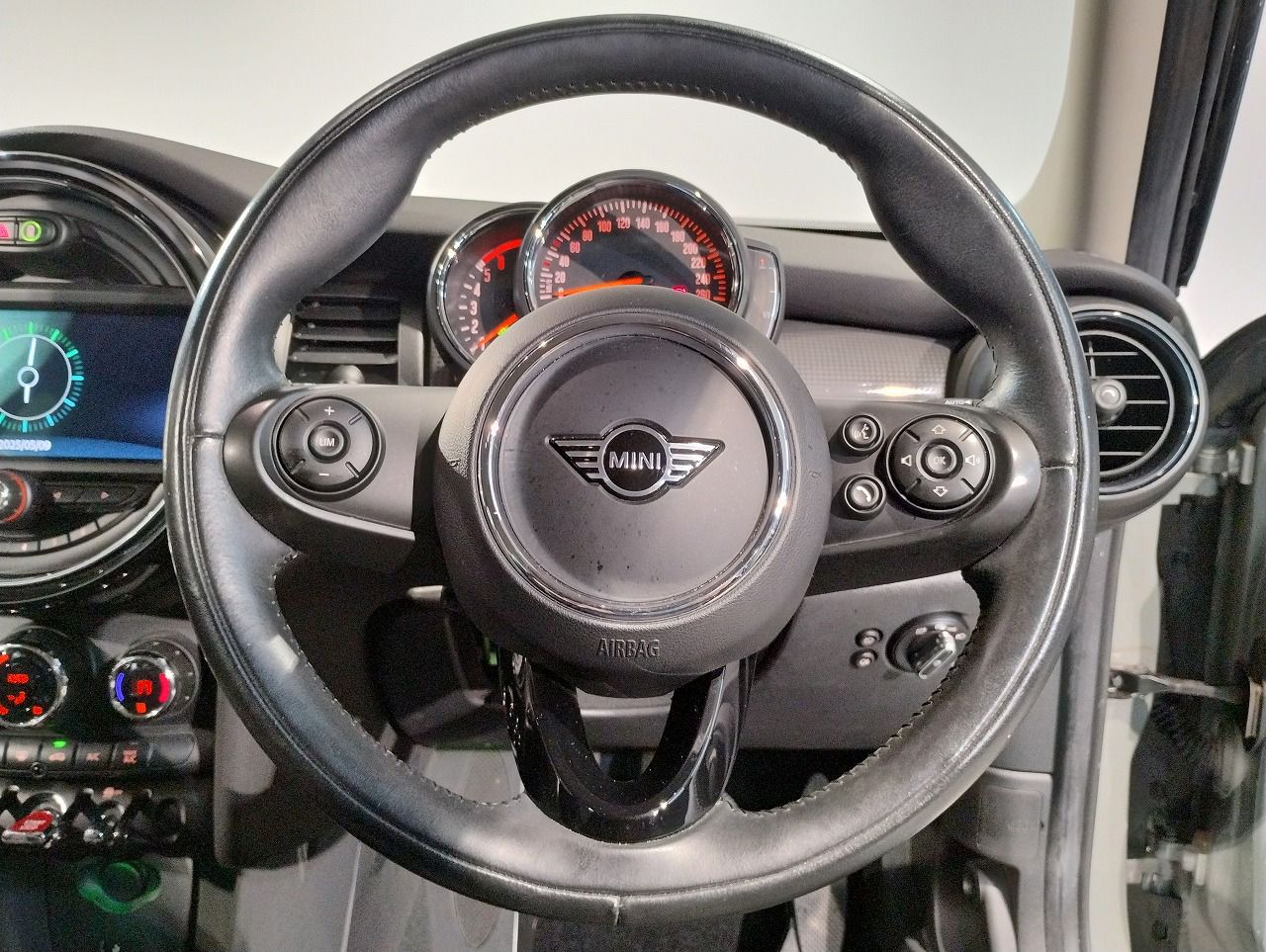 F55 COOPER D (AT)