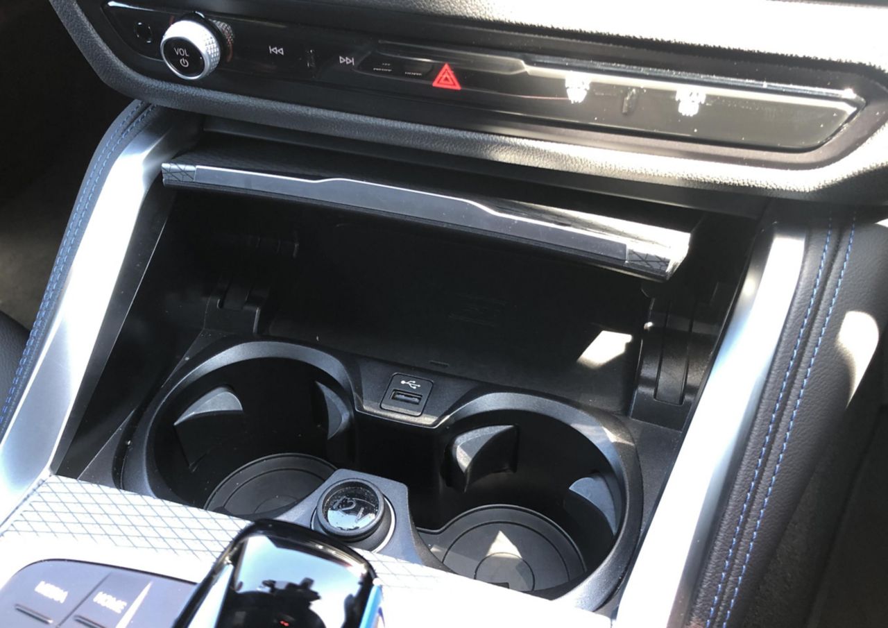 G26 i4 eDrive35 RHD