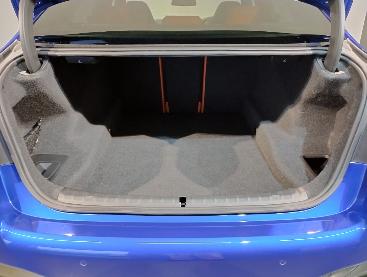 M5 Sedan RHD