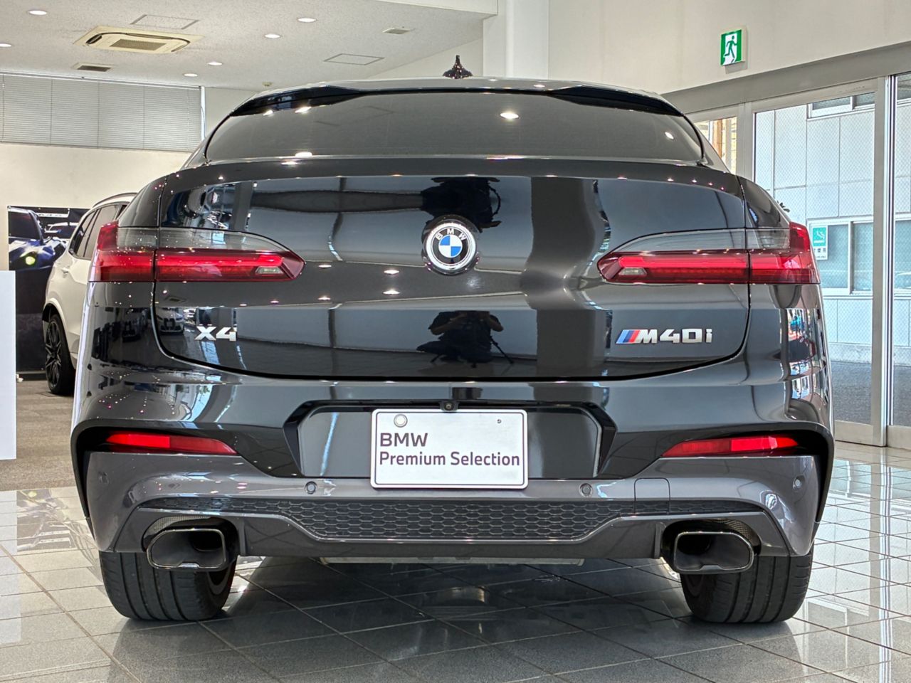 X4 M40i RHD