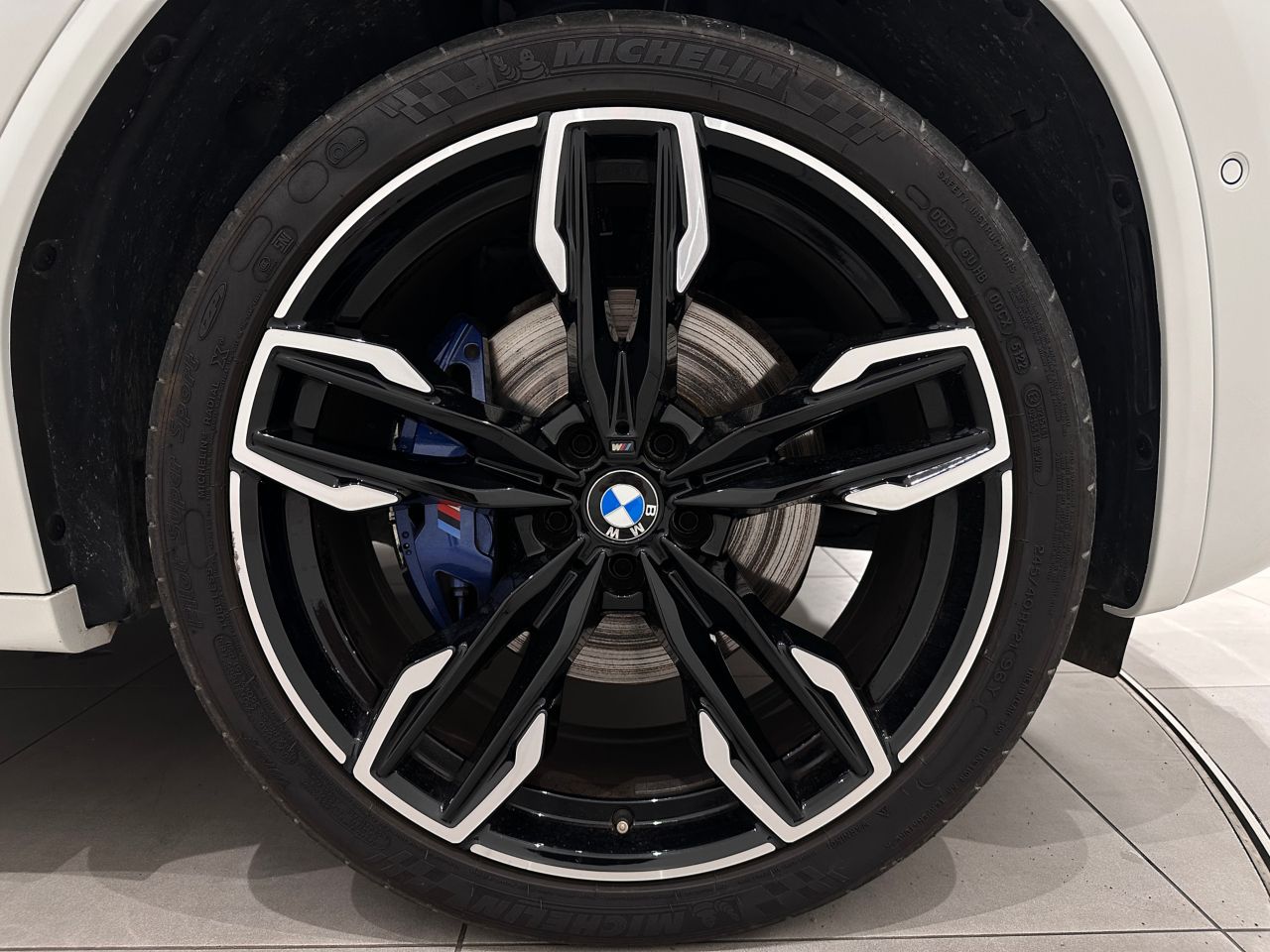 G02 X4 M40i RHD LCI