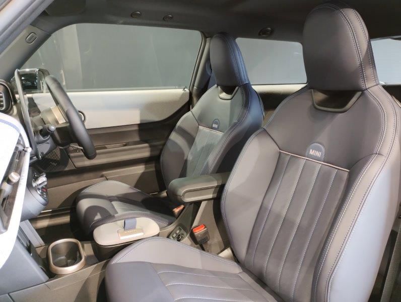 F66 MINI Cooper C 3Dr