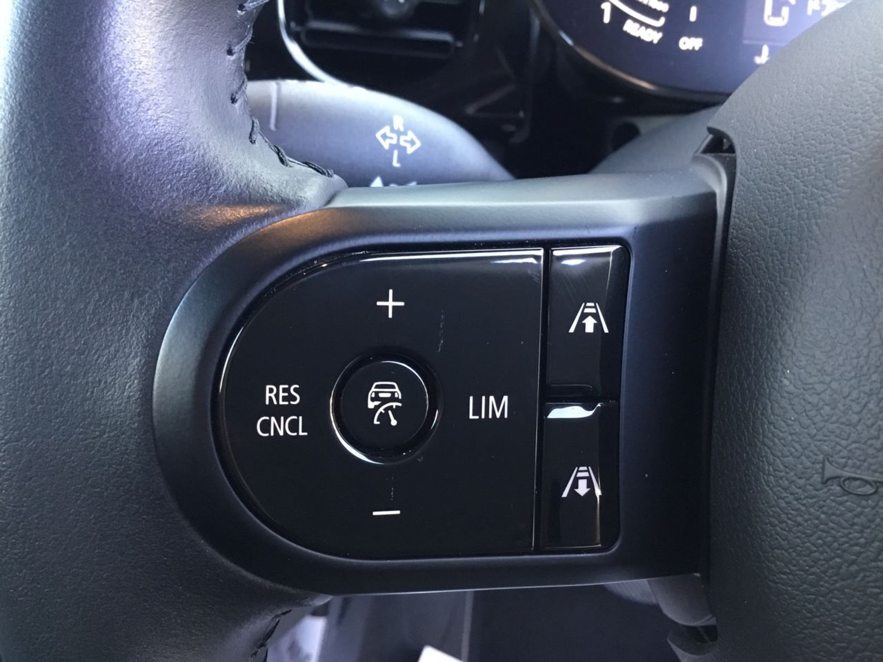MINI Cooper F56 RHD