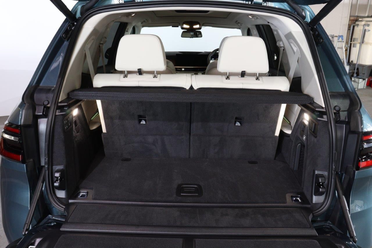 X7 xDrive40d RHD US