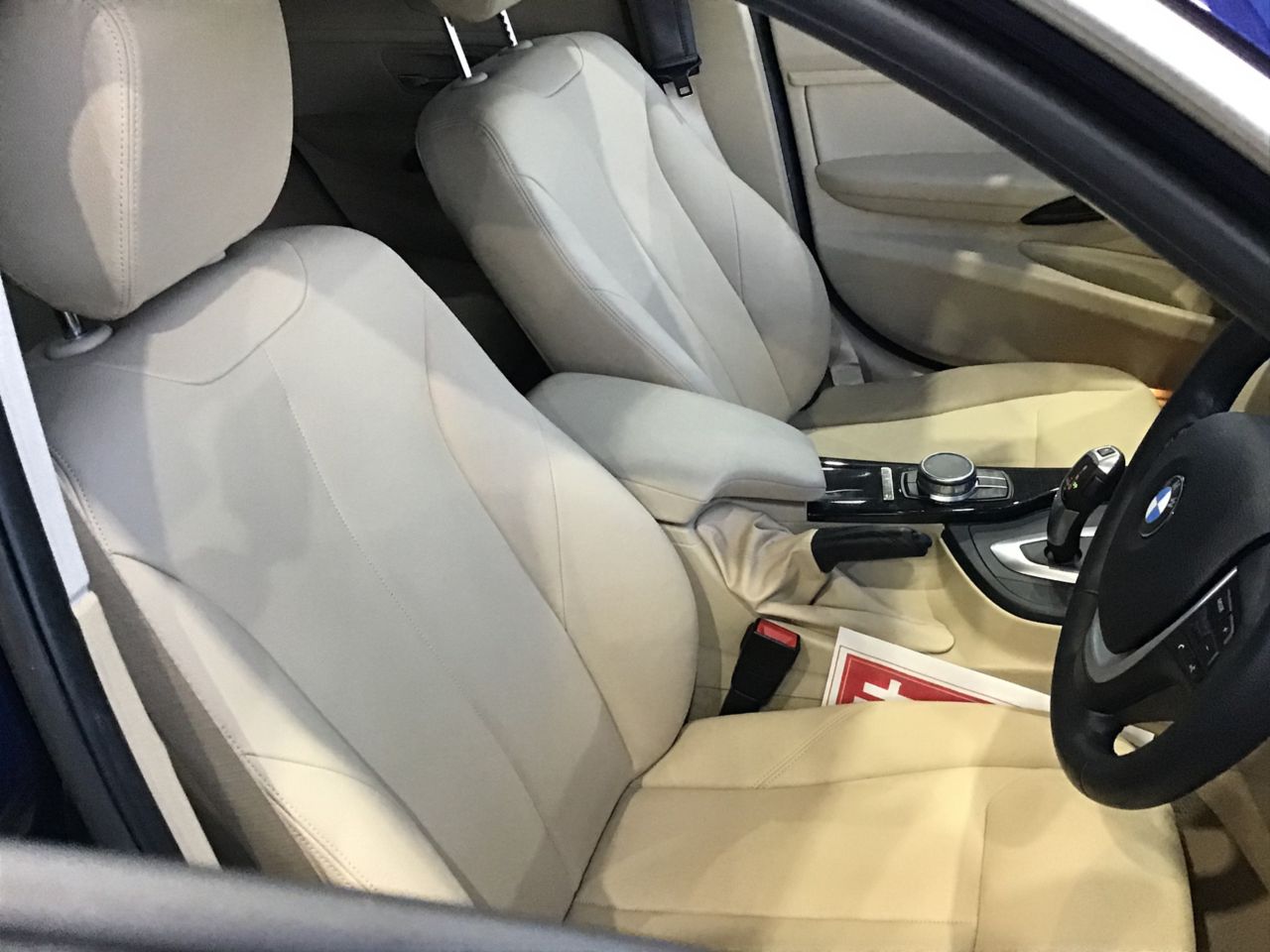 318I SEDAN RHD