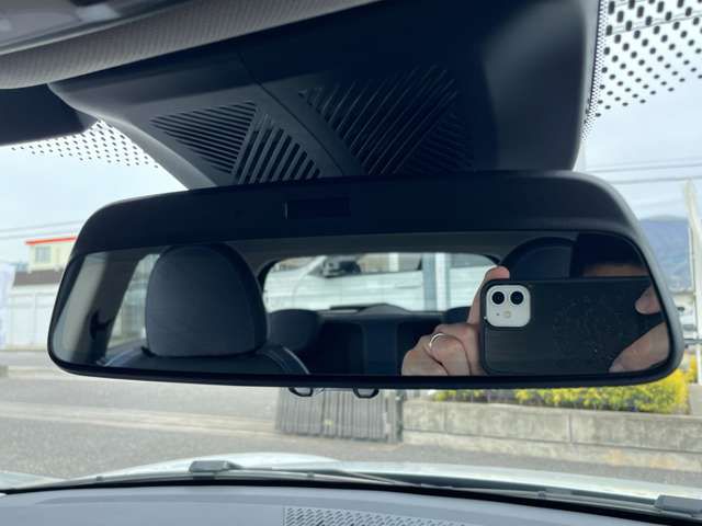 J01 MINI Cooper E