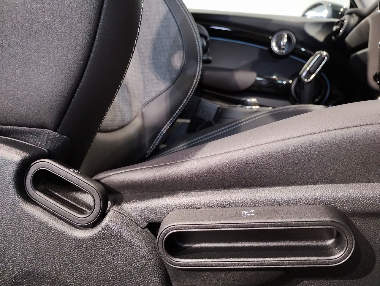 MINI Cooper F56 RHD