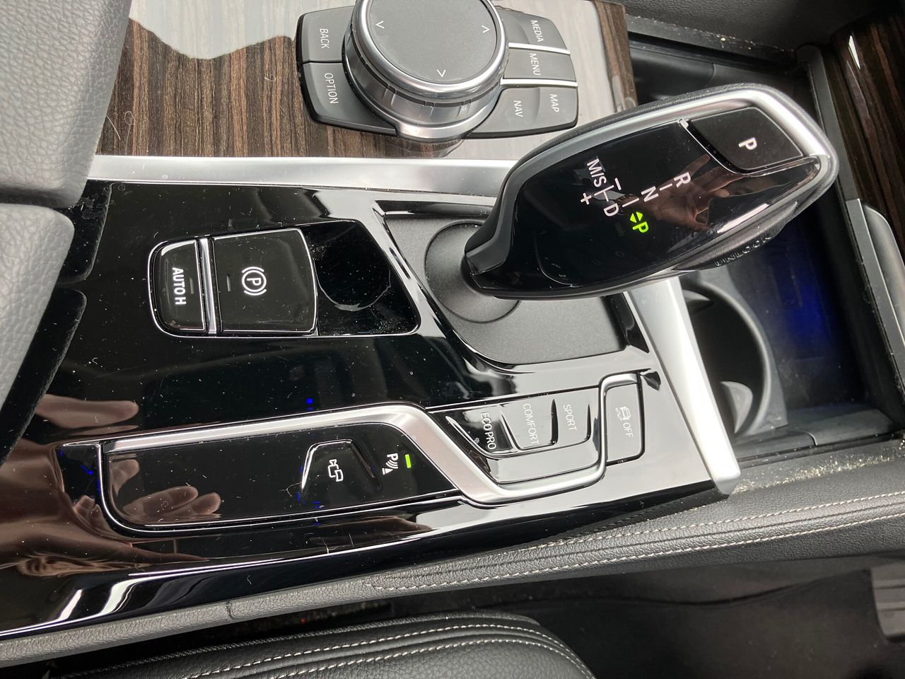 520d xDrive Sedan RHD