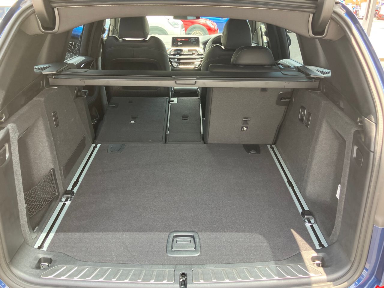 X3 M40d RHD