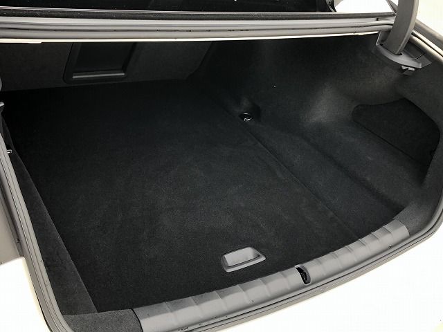 i7 xDrive60 Sedan RHD