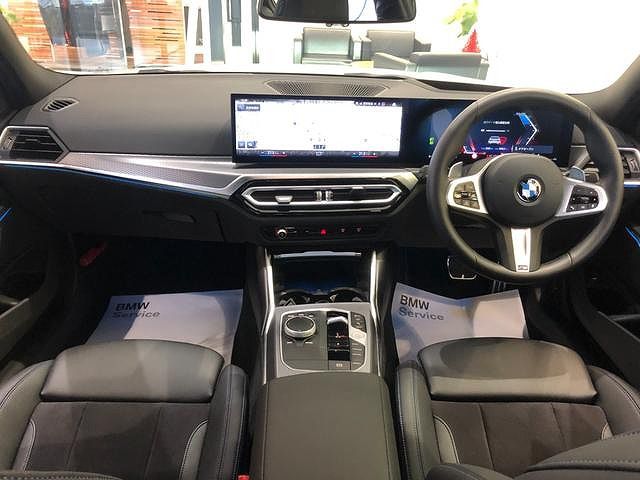 320d xDrive Berline RHD