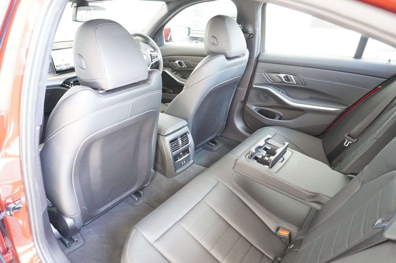 320d xDrive Berline RHD