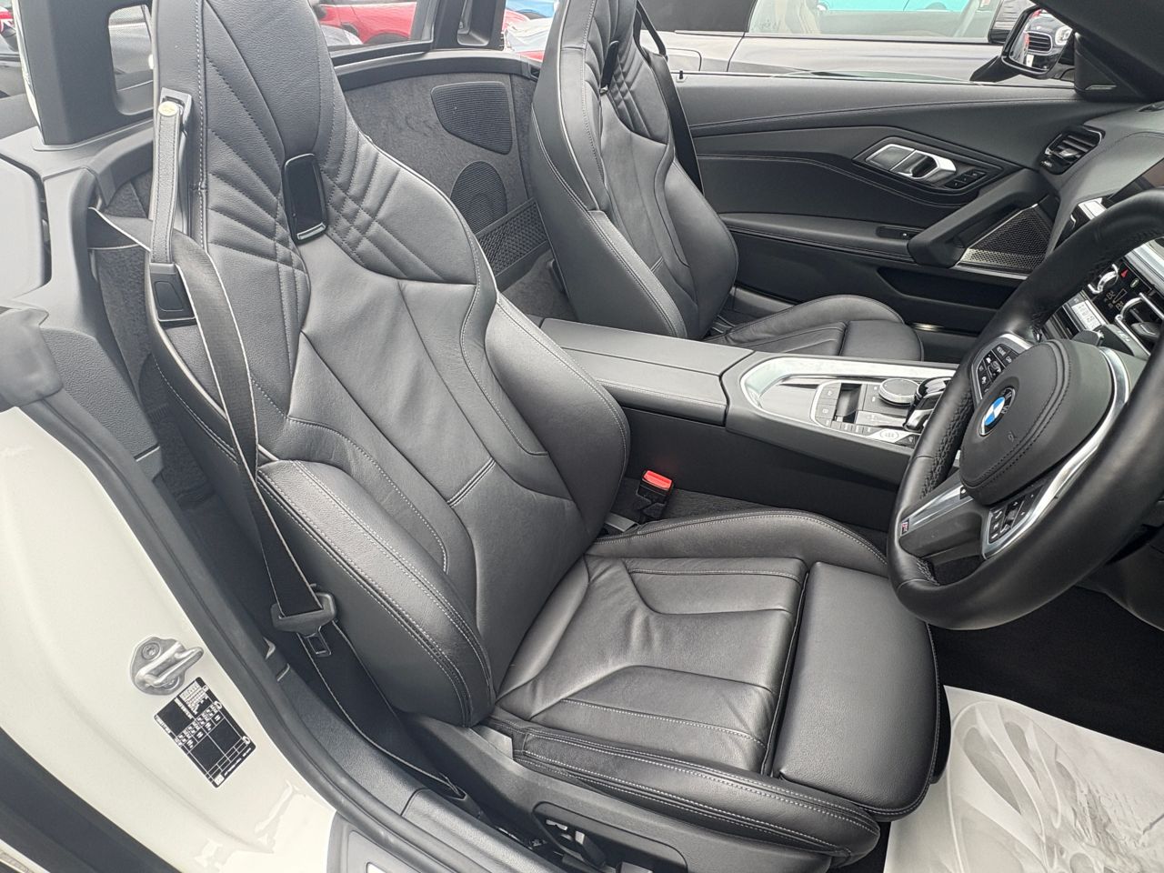 G29 z4 sDrive20i RHD