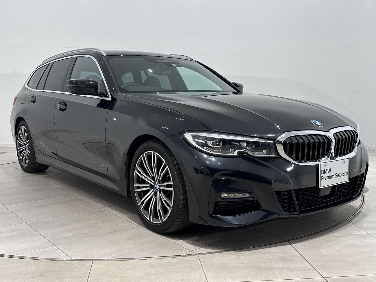 G21 330i Touring RHD