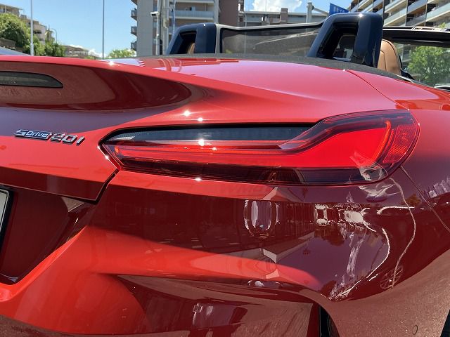G29 z4 sDrive20i RHD