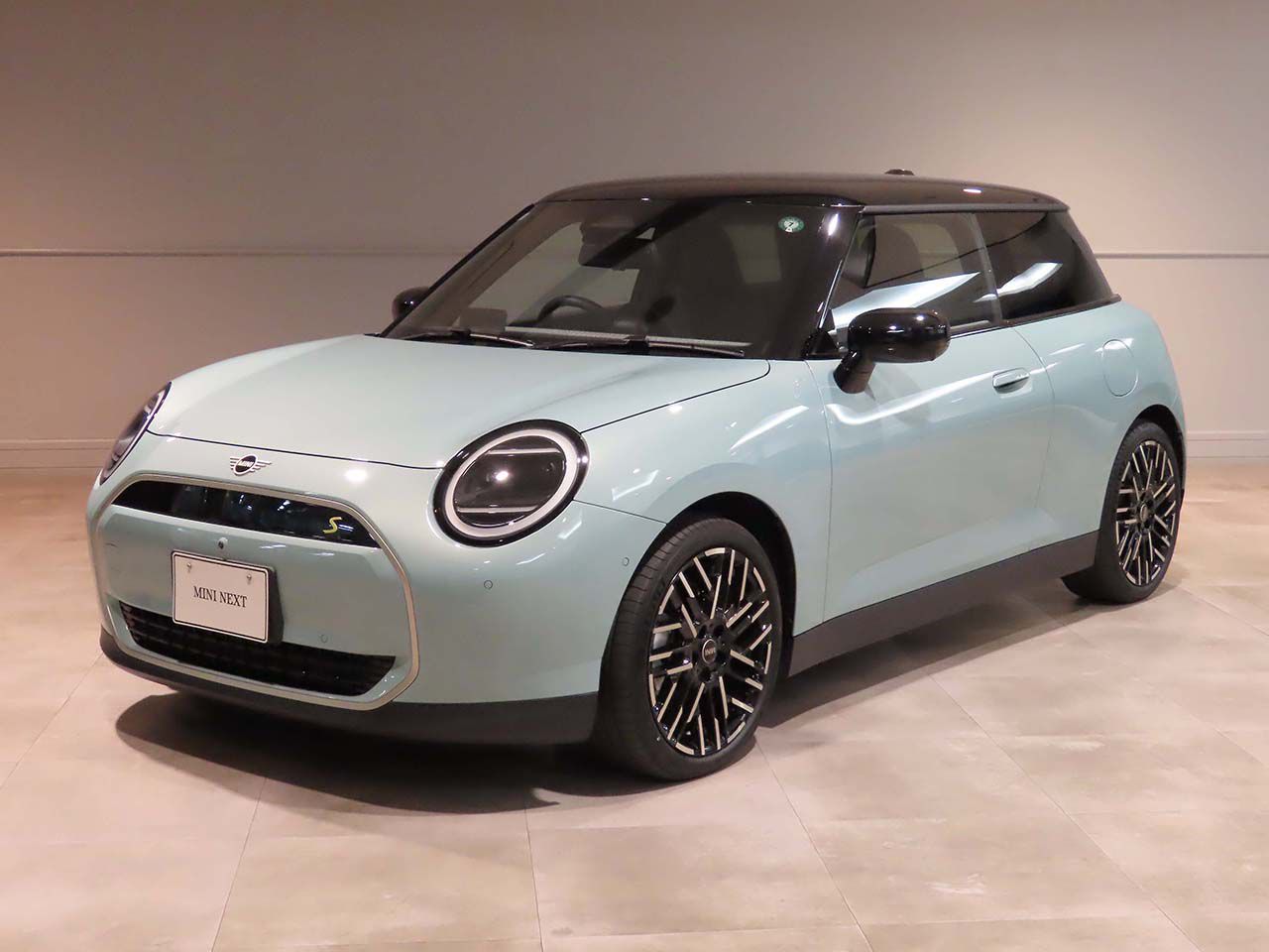 THE NEW ALL-ELECTRIC MINI COOPER SE
