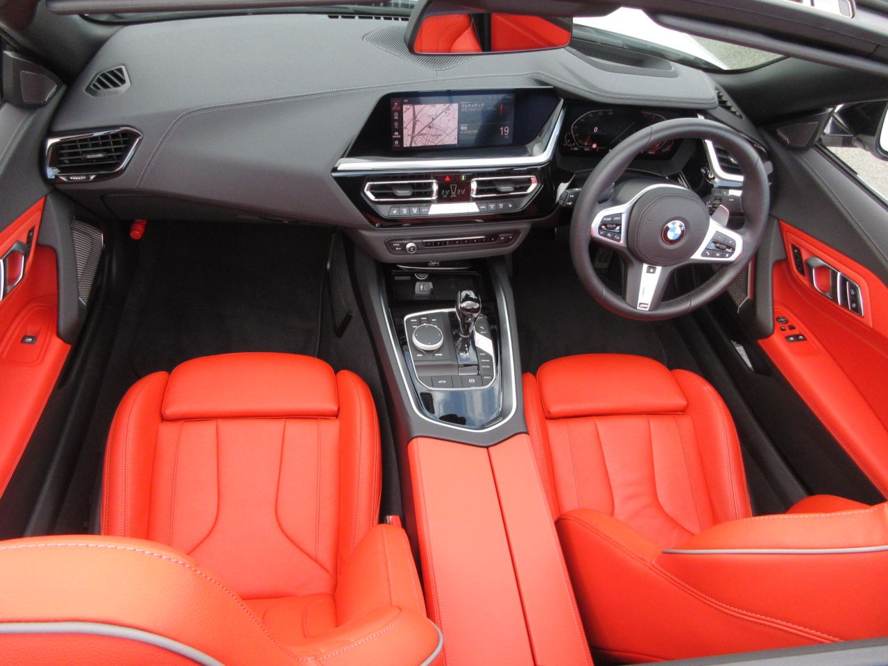 G29 z4 sDrive20i RHD