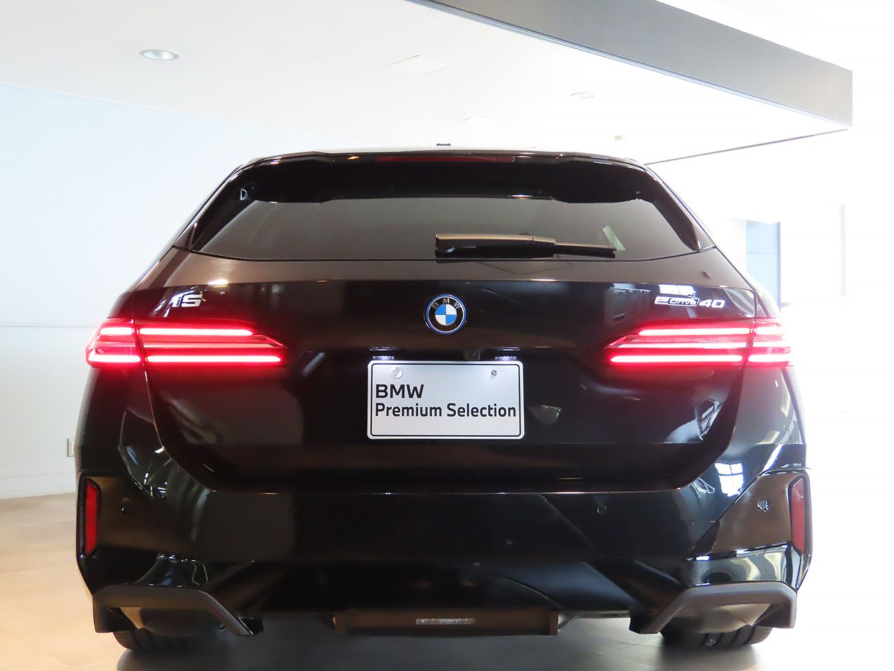 BMW i5 eDrive40 M Sport RHD