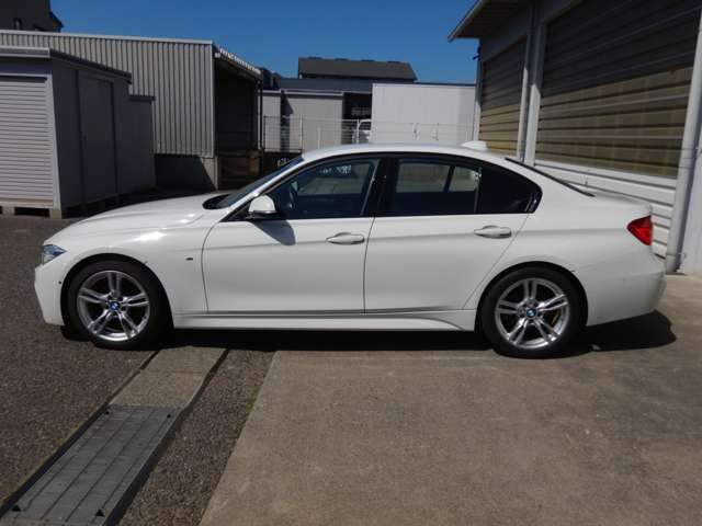 320D SEDAN RHD