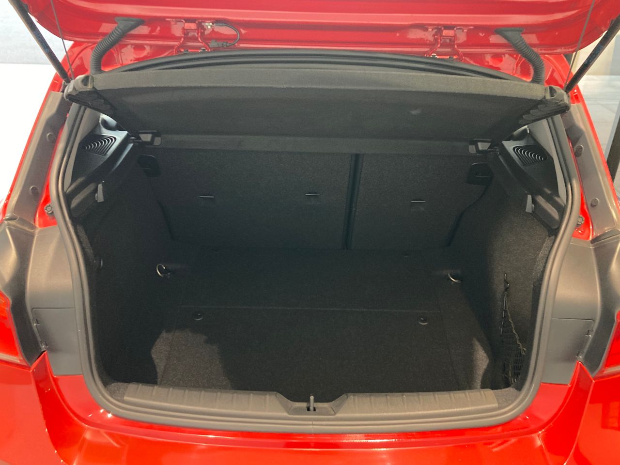 118D 5DOOR RHD