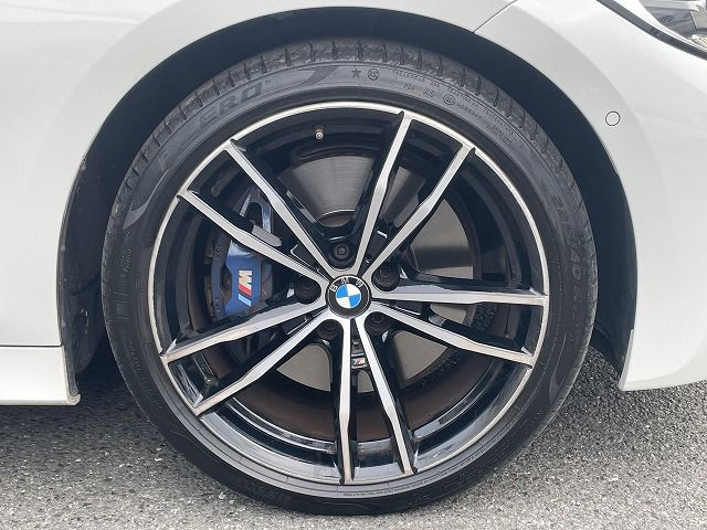 G20 330e Saloon RHD