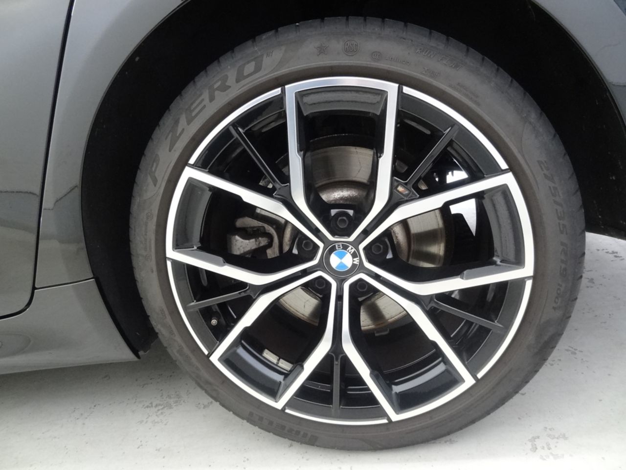 520d xDrive Sedan RHD
