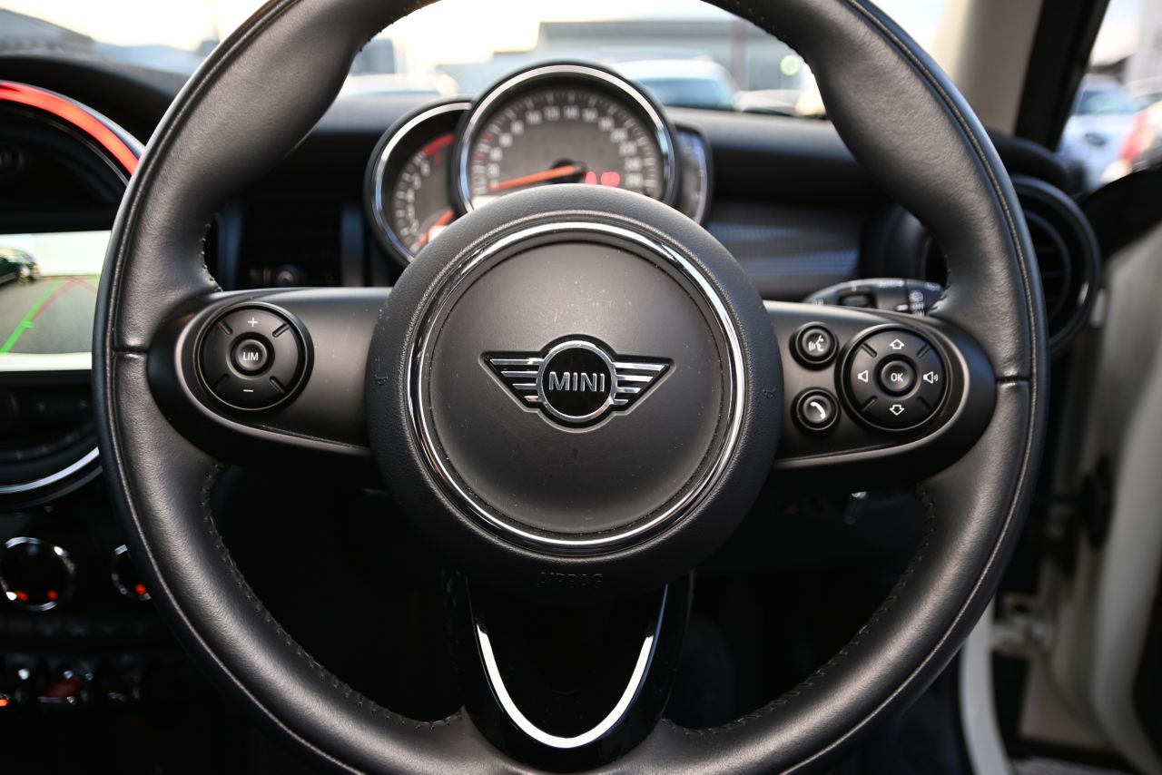 F55 MINI Cooper 5-Door Hatch LCI