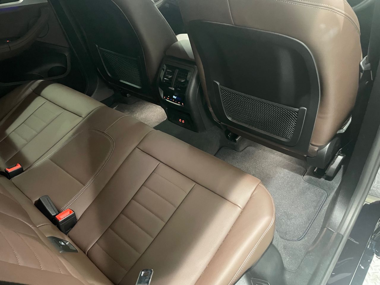 G02 X4 M40i RHD LCI