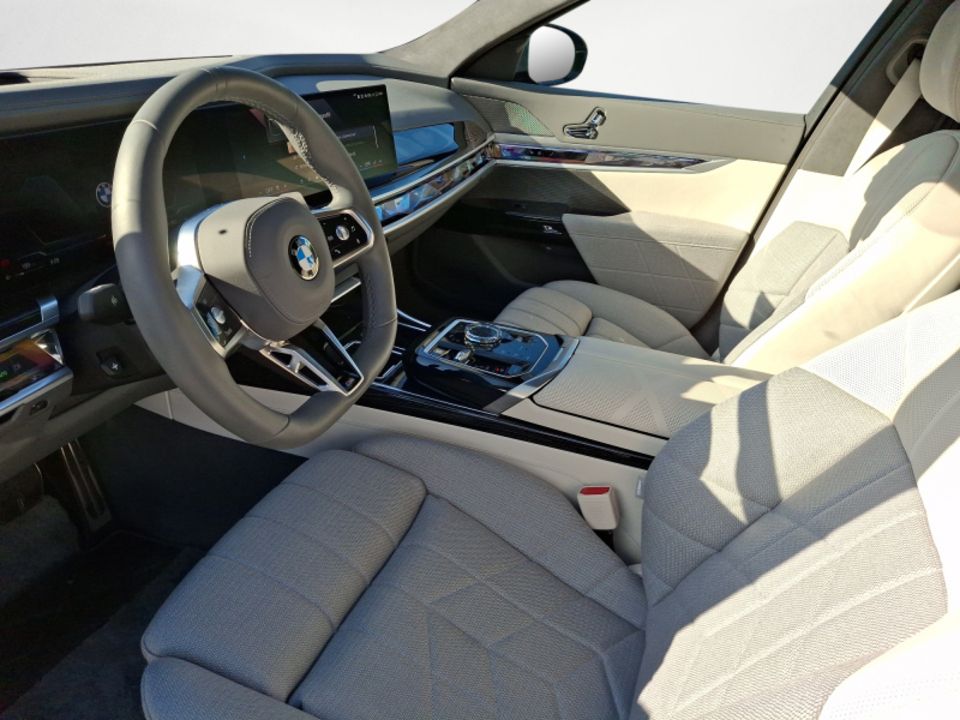 BMW 740