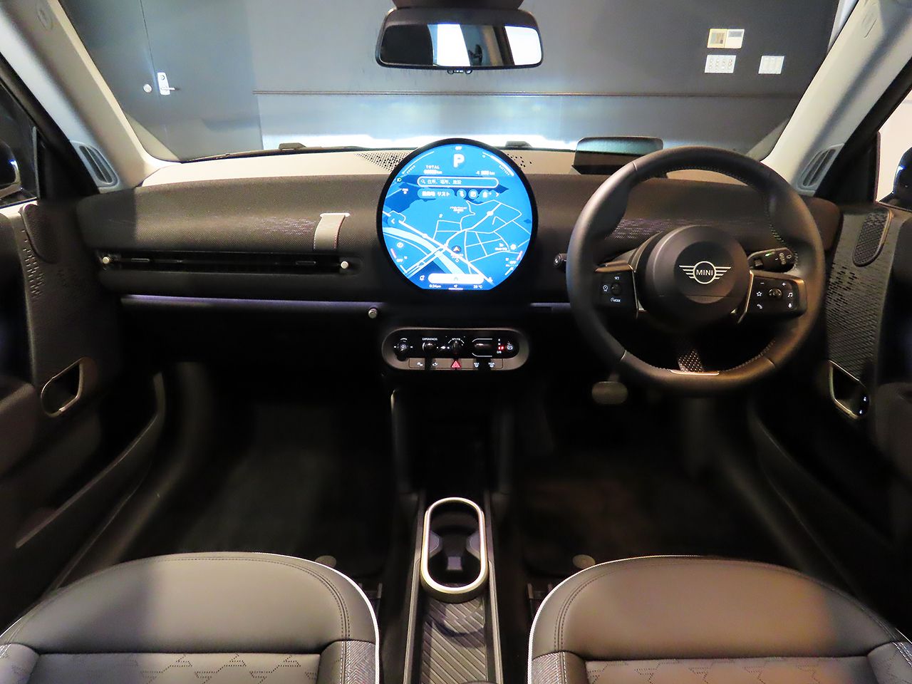 J01 MINI Cooper SE