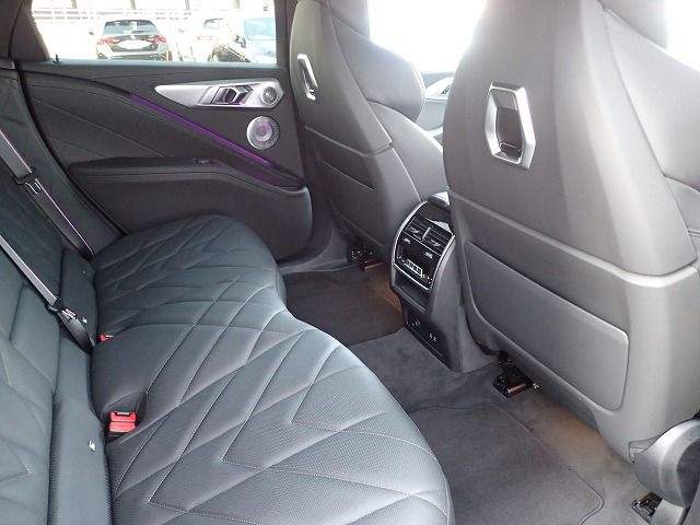 XM RHD