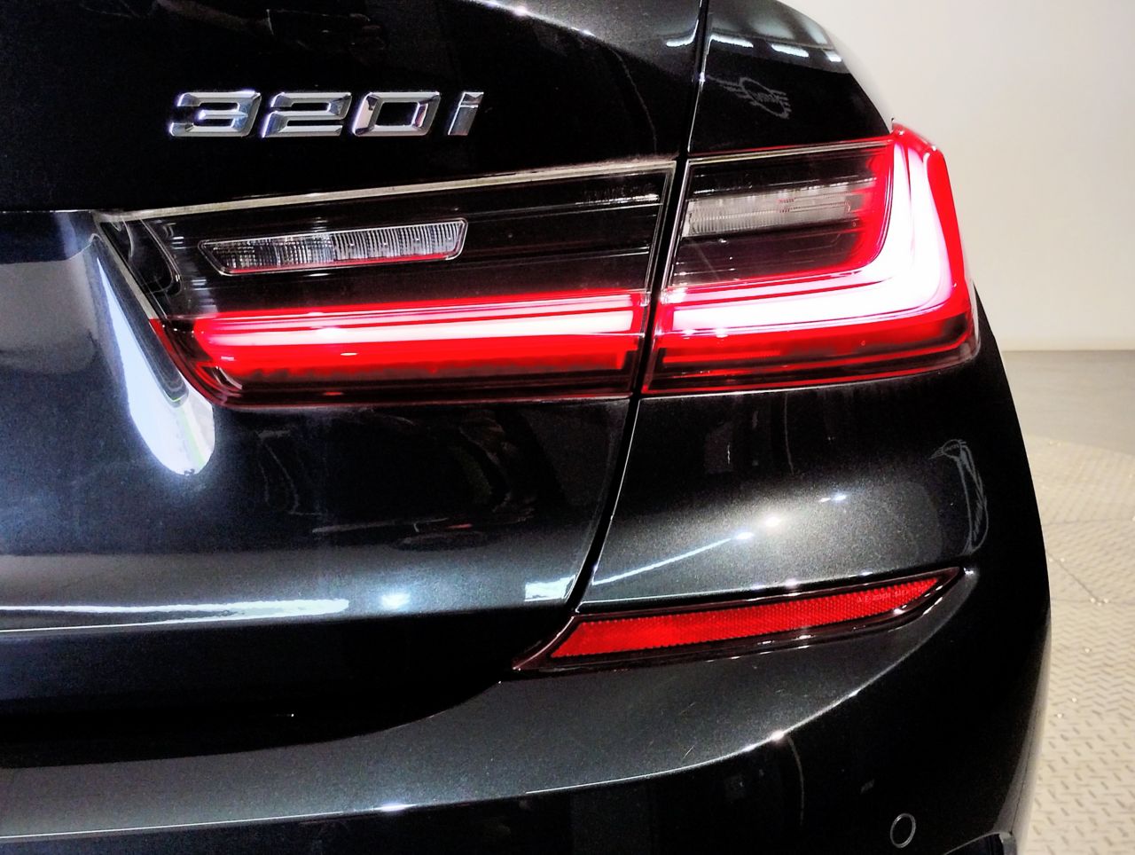 G20 320i Saloon RHD MX