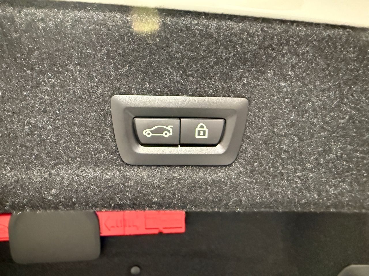 G20 330e Saloon RHD MX