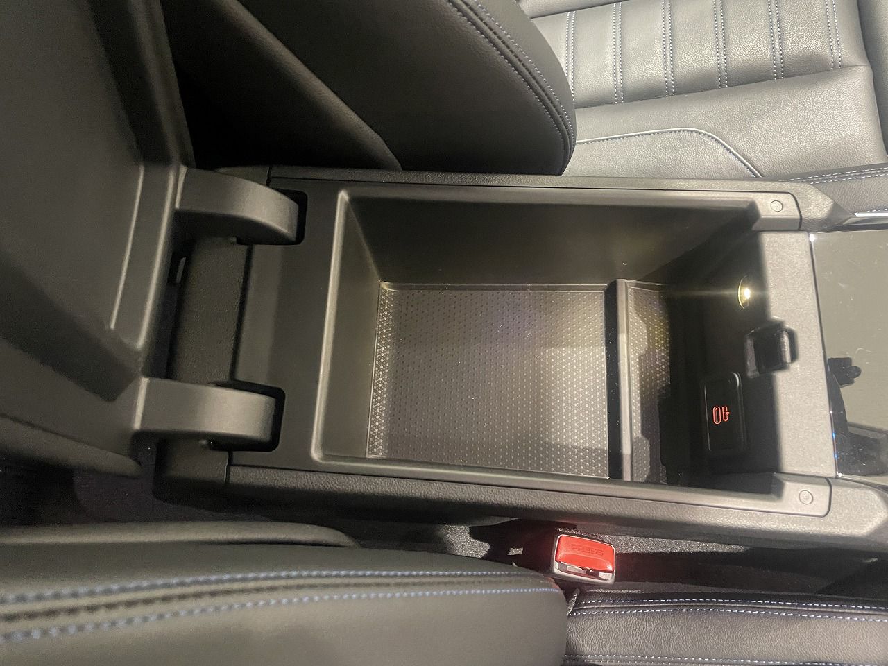 G42 220i Coupe