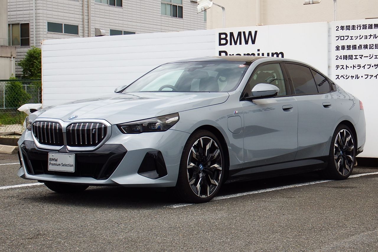 BMW i5 eDrive40 Sedan RHD