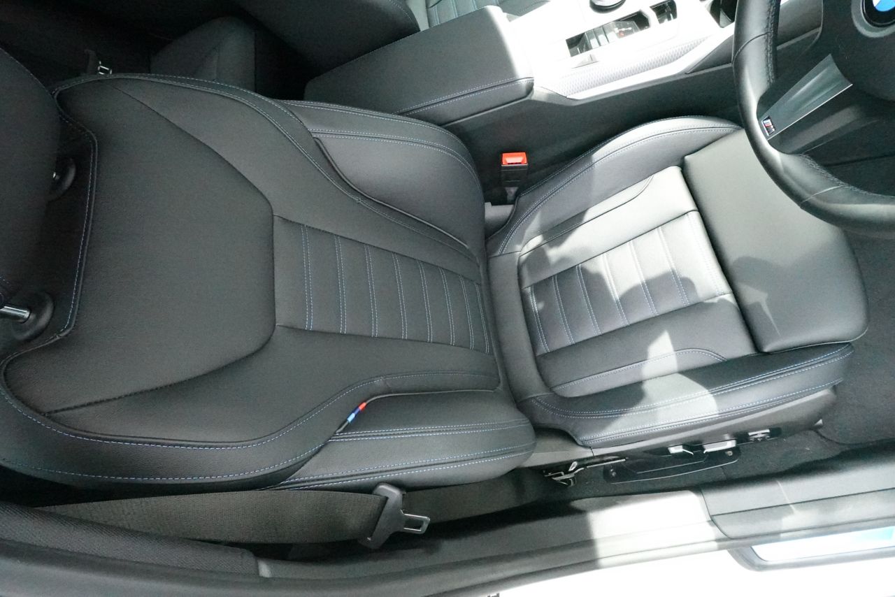 320d xDrive Berline RHD
