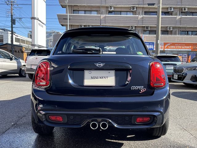 F55 COOPER S D(AT)