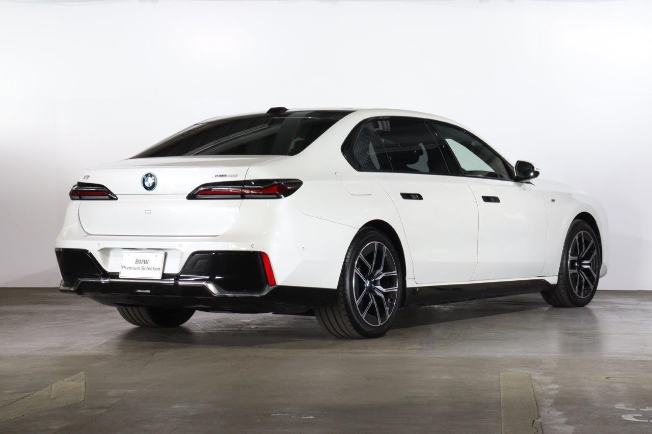 i7 xDrive60 Sedan RHD