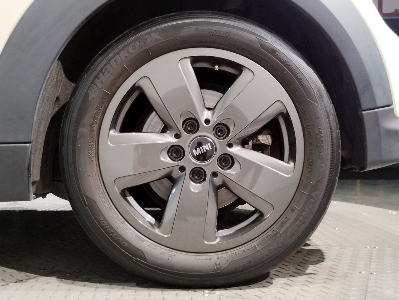MINI Cooper F56 RHD