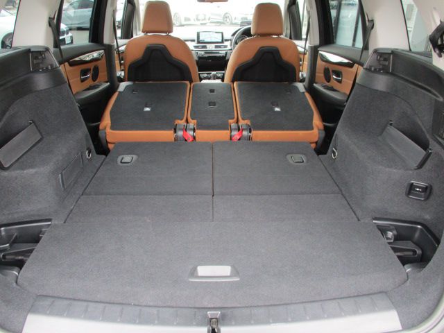 218D GRAN TOURER RHD