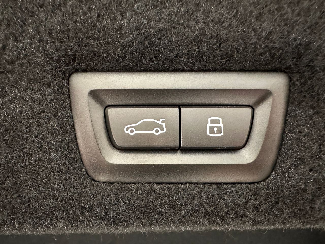 i7 xDrive60 Sedan RHD