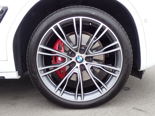 G02 X4 M40i RHD LCI