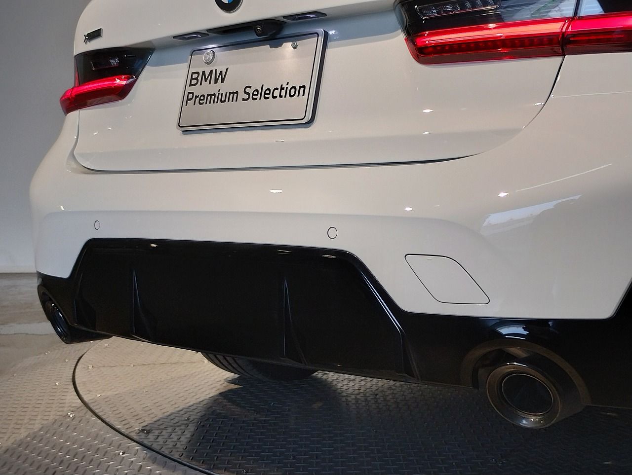 320d xDrive Berline RHD