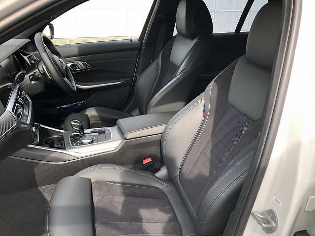 G21 320i RHD