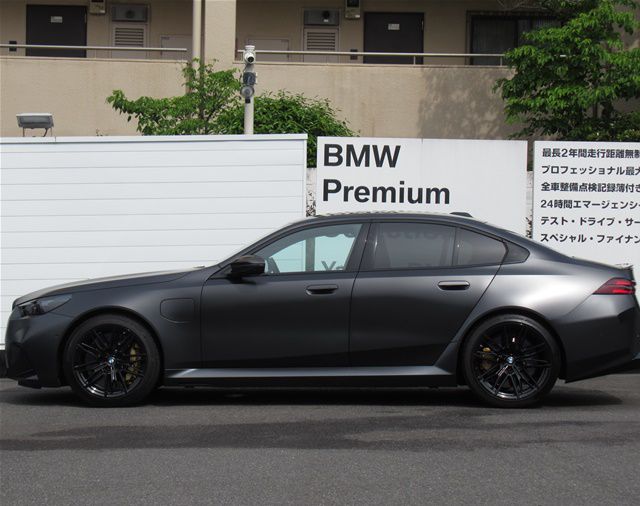 M5 Saloon RHD