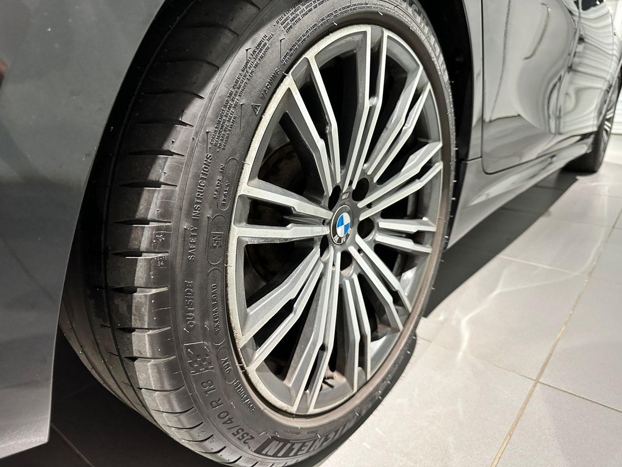 U11 iX1 xDrive30