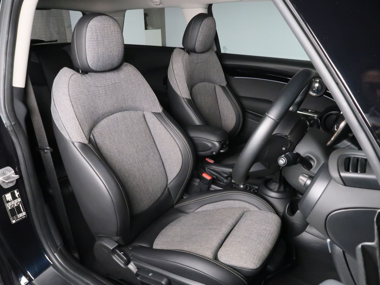 MINI Cooper F56 RHD