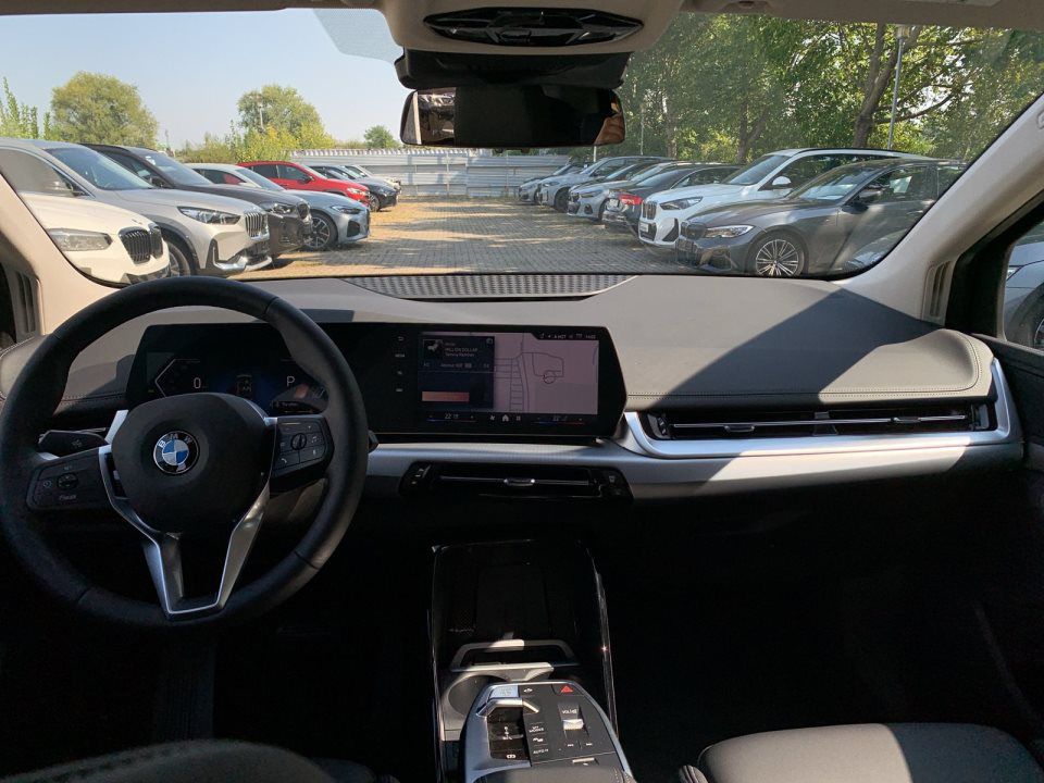 BMW 218