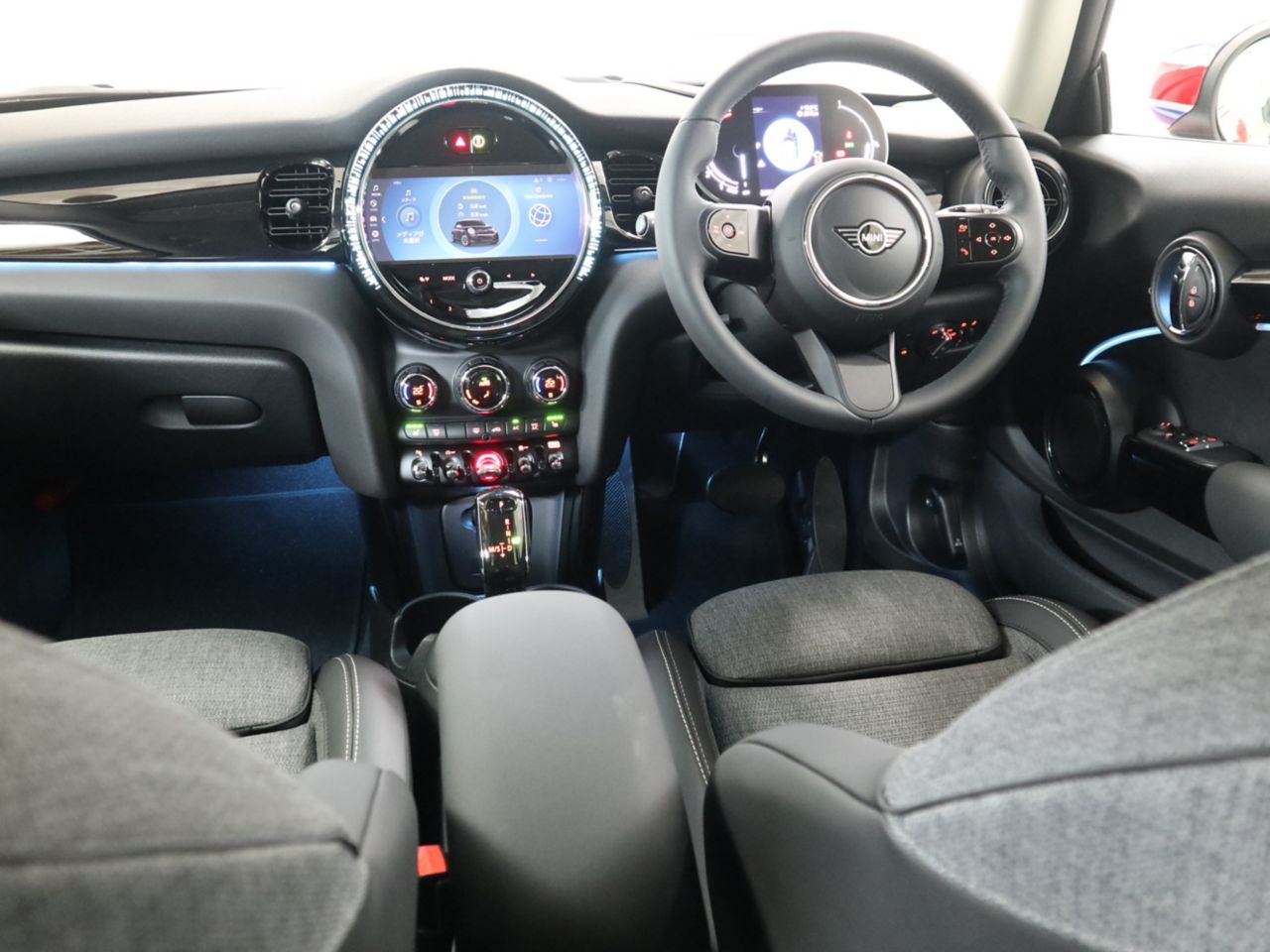 MINI Cooper F56 RHD